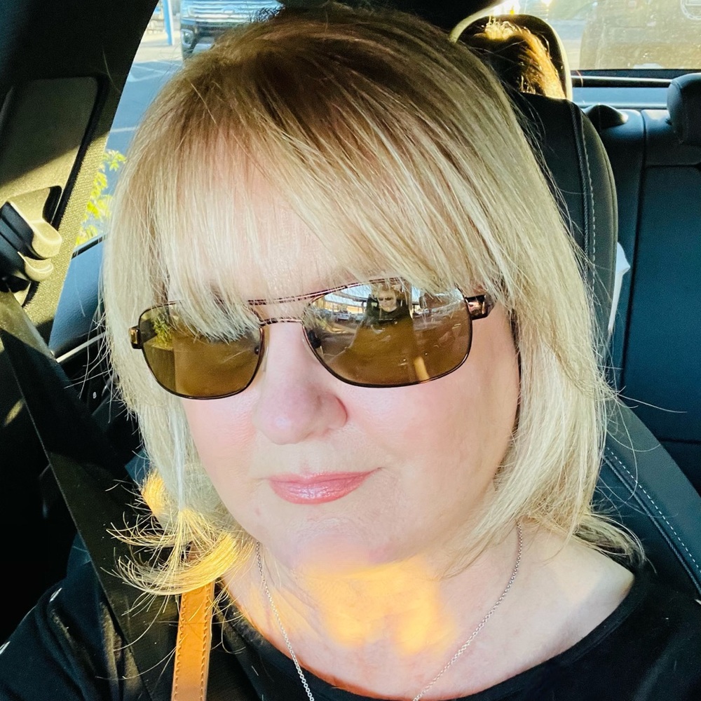Meet your Posher, Kimberly